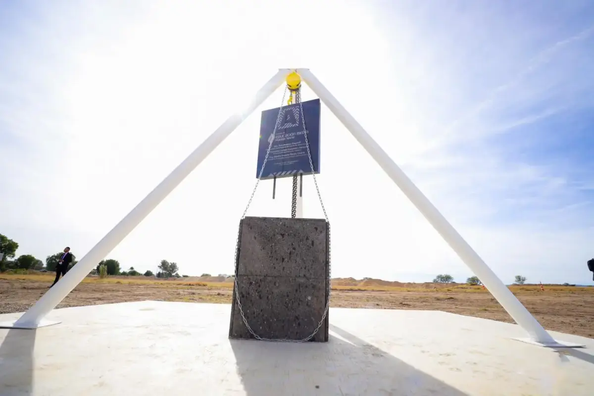 Primera piedra del plantel norte de BachUAA.