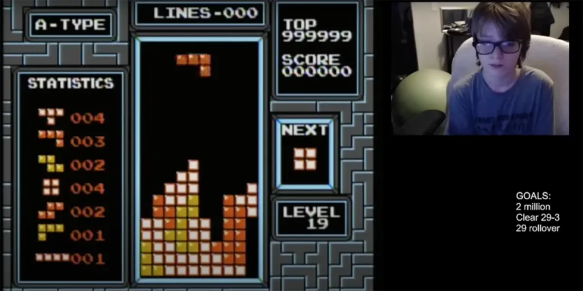 Un adolescente es la primera persona en el mundo en vencer al juego Tetris