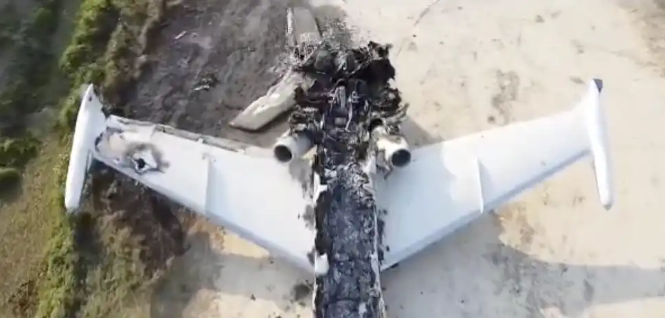 Venezuela destruye avión procedente de México; presuntamente era usado por el narcotráfico