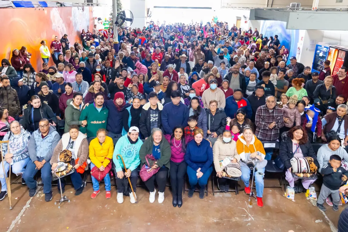 Celebra alcaldesa de Tijuana día de reyes con familias DIF