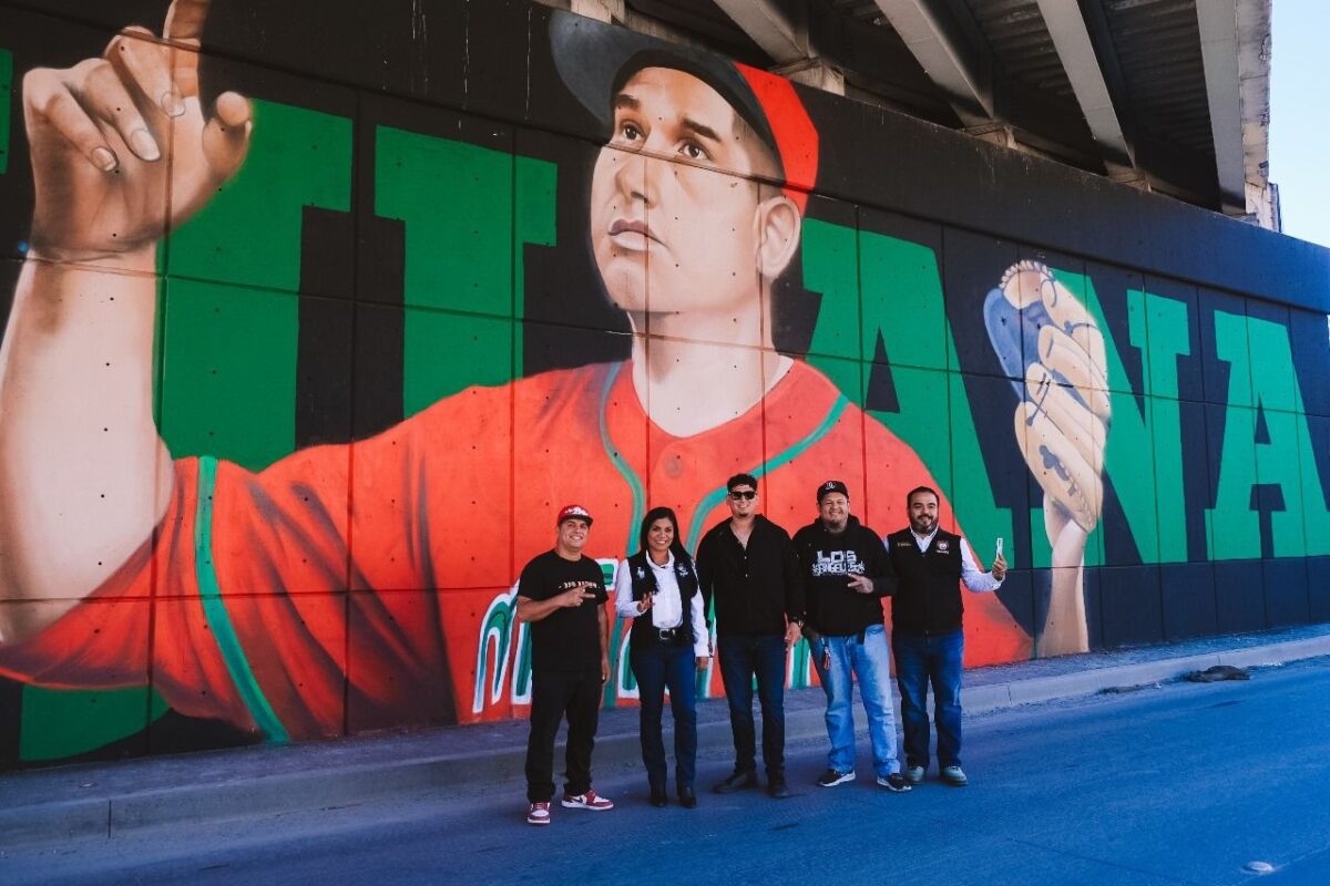 Dedican mural al lanzador mexicano Javier Assad