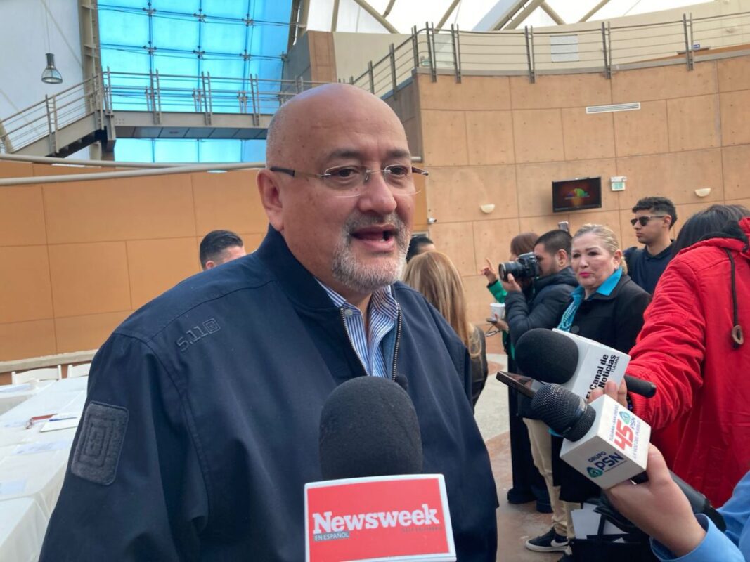 Fernando Sánchez, informa que persona atrapada en alambres de púas
