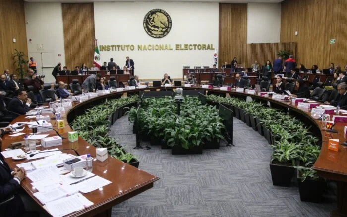 INE: 3 debates presidenciales serán obligatorios para candidatos