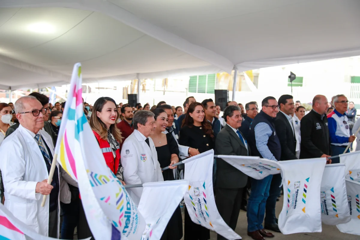 Banderazo para inicio de obras.