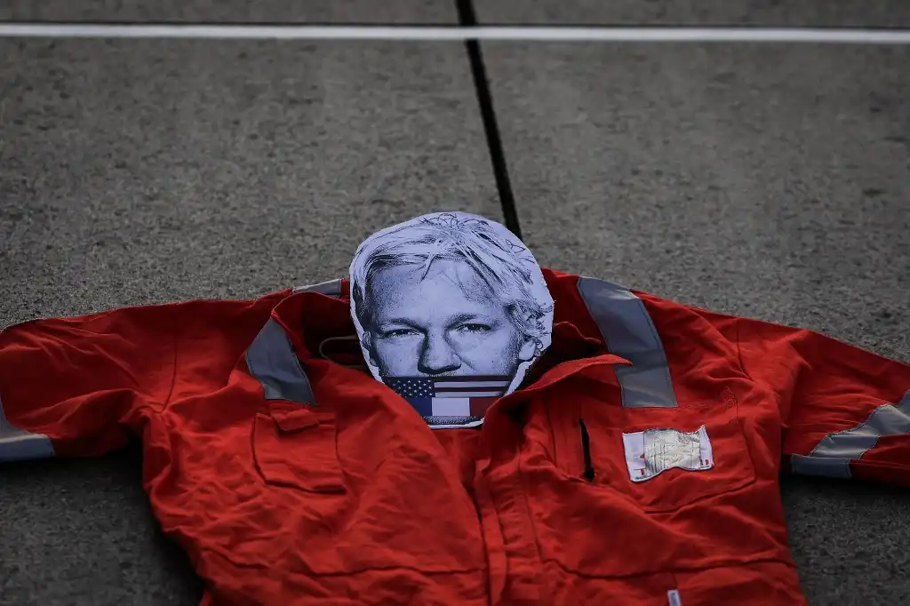 Assange libertad de información