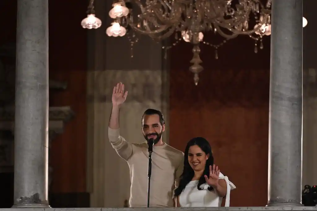 Tribunal Electoral de El Salvador anuncia fallo en el conteo electrónico; Bukele se declara ganador