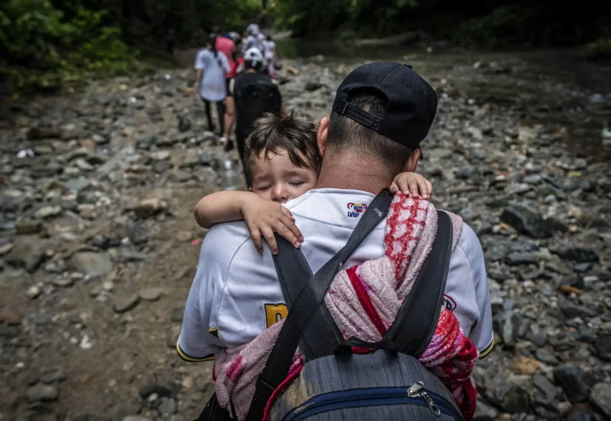 Embarcación migrantes