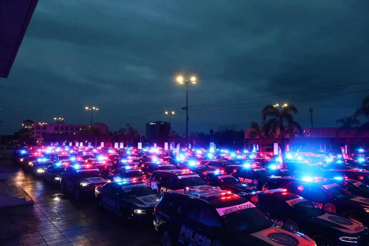 Entrega Gobierno del Estado 300 nuevos vehículos policiales