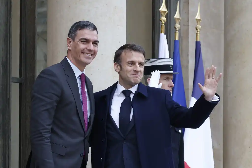 Pedro Sánchez España cubrebocas