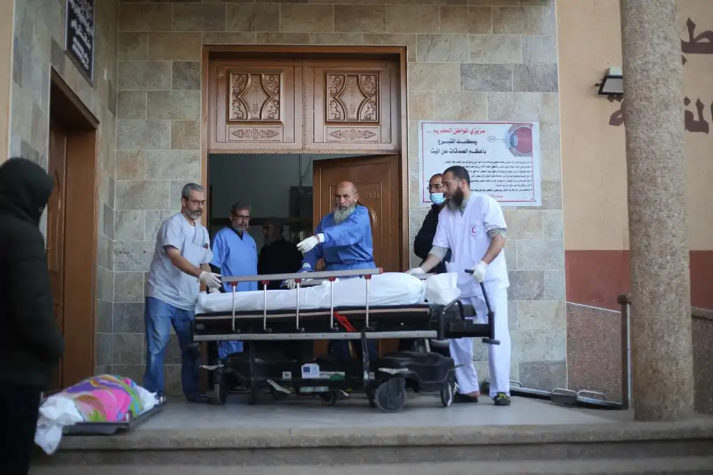 Israel invade hospital de Gaza en busca de rehenes; su siguiente objetivo es Rafah