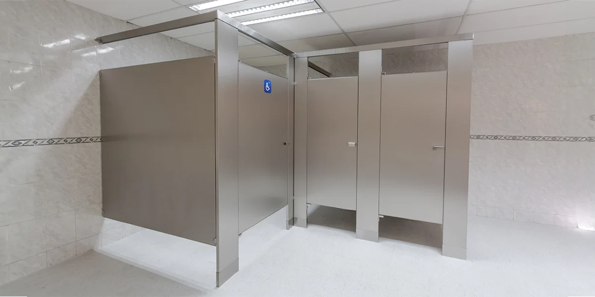 ‘Donde hay un baño público ahí está Sanilock’