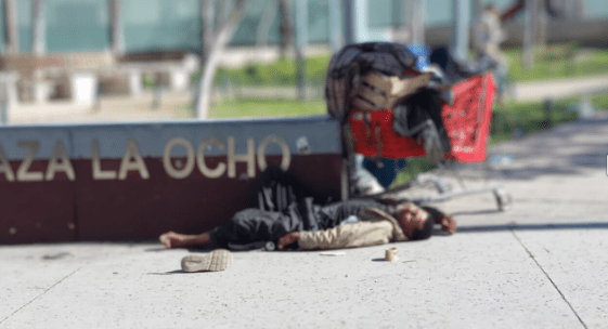 Migrantes orillados al consumo de sustancias para sobrevivir