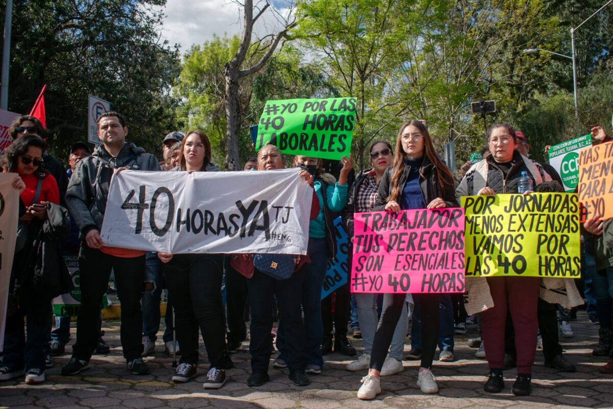 Ciudadanos se manifiestan a favor de las 40 horas laborales