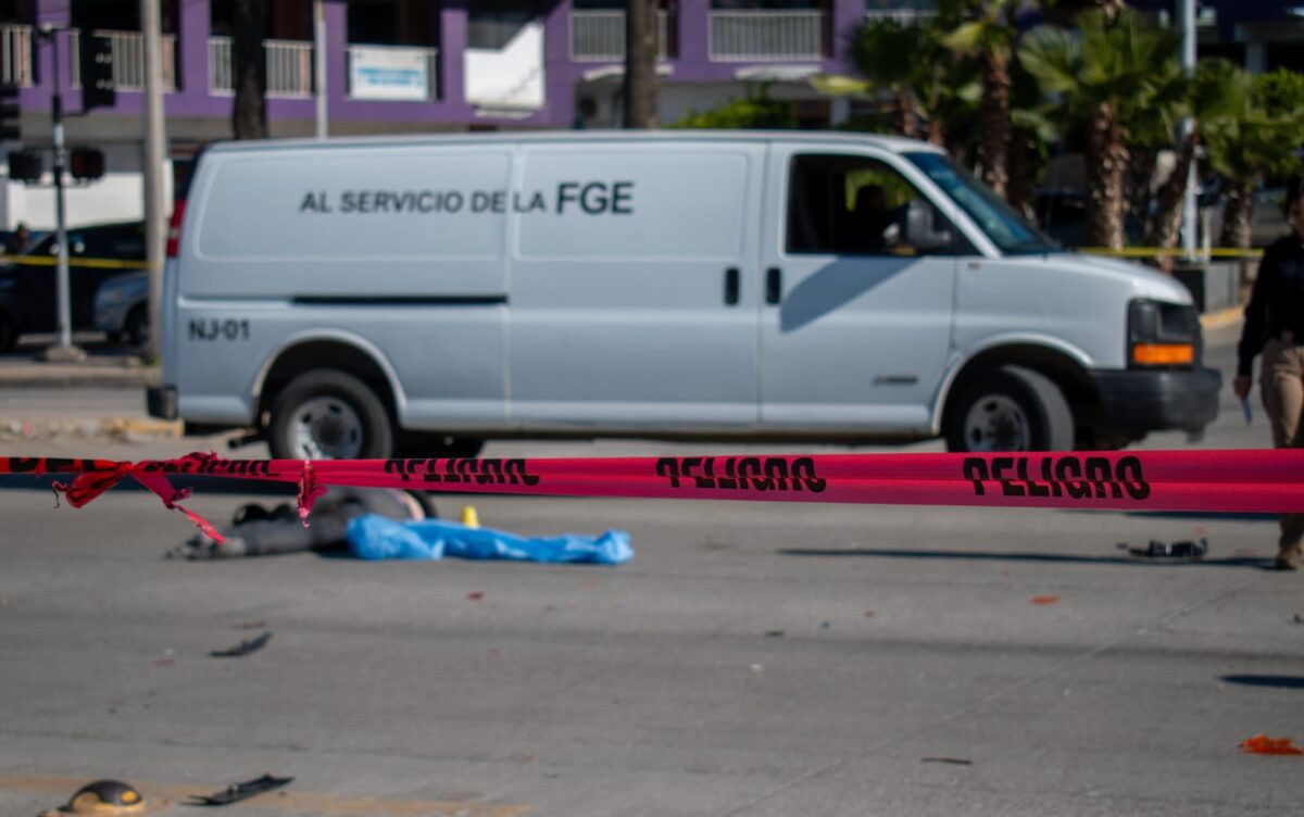 Mujer muere atropellada sobre el bulevar insurgentes