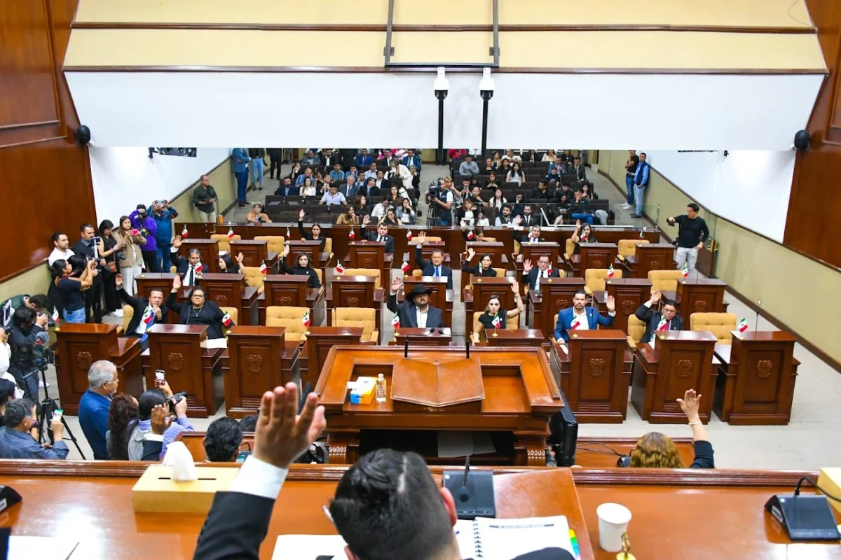 Con nuevos rostros, congreso inicia segundo periodo ordinario de su tercer año