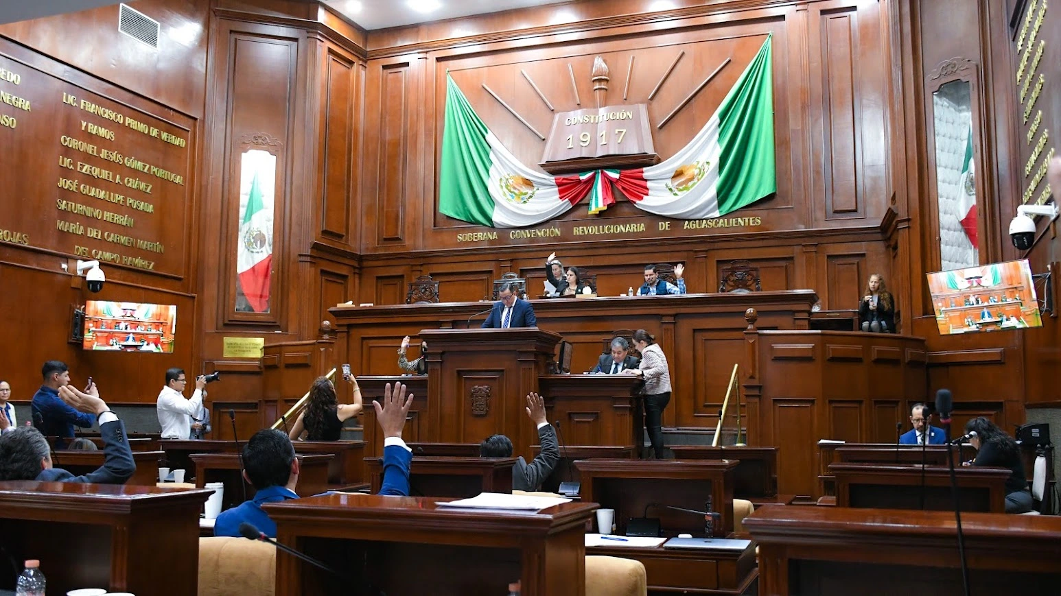 Impulsan legisladores reforma para fomentar uso de energías renovables