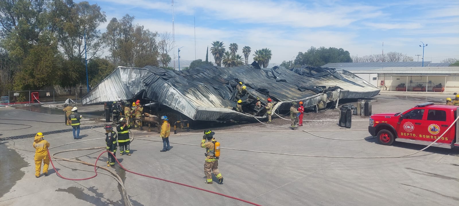 Incendio en planta de Gas LP en San Francisco de los Romo.