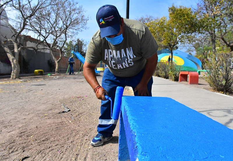 Vandalismo pega a parques vecinales; se roban hasta los columpios