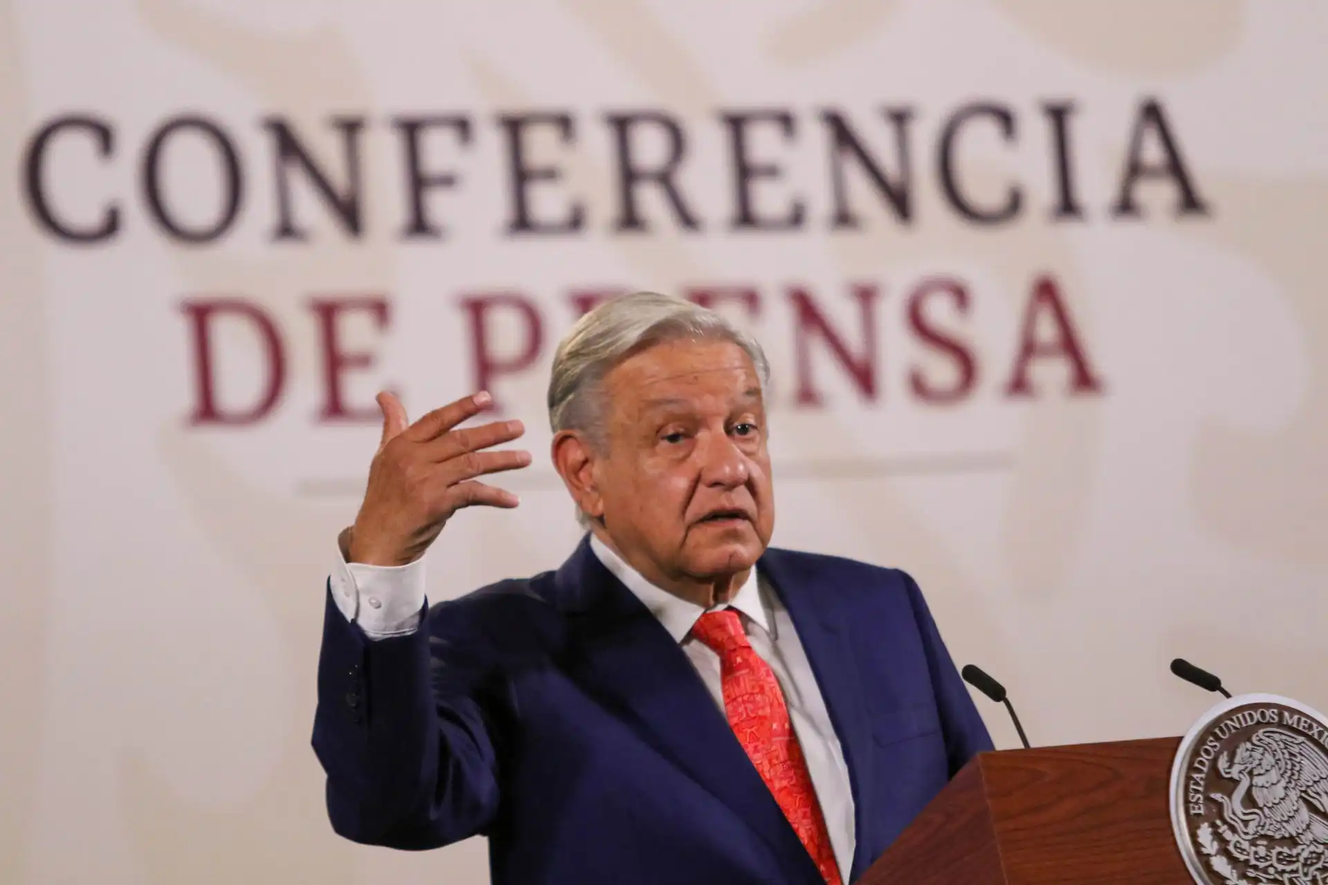 AMLO argumenta abuso de autoridad en caso de normalista de Ayotzinapa: &#8216;No disparó el joven&#8217;