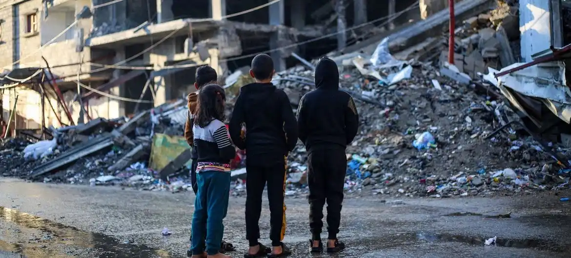 23 millones de toneladas de escombros y armas no detonadas asolarán a Gaza durante varios años