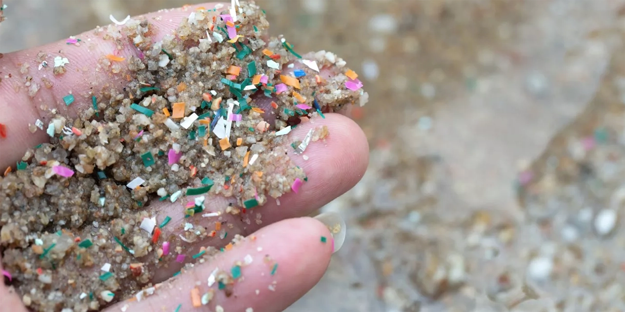 Truco simple para reducir los microplásticos del agua de la llave
