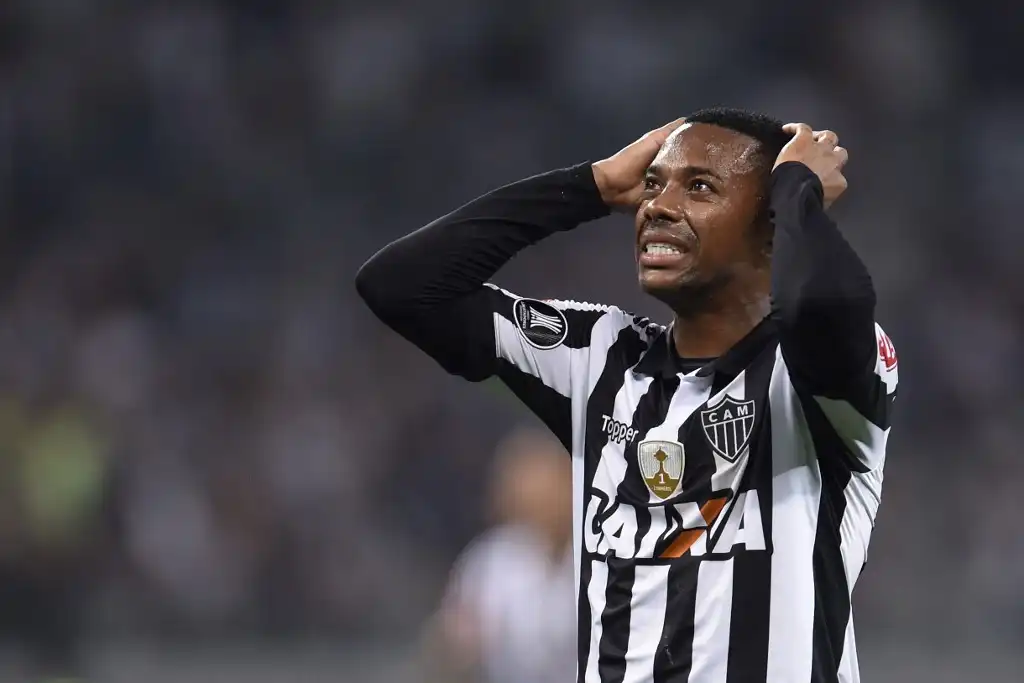 Robinho escapa de la ley en Italia, pero Brasil lo condena a nueve años de cárcel por violación