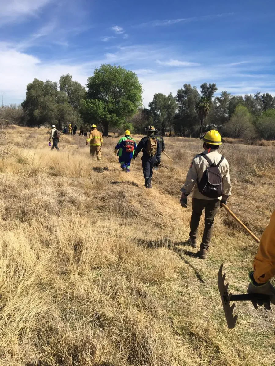 Capacitan a bomberos de Jesús María.