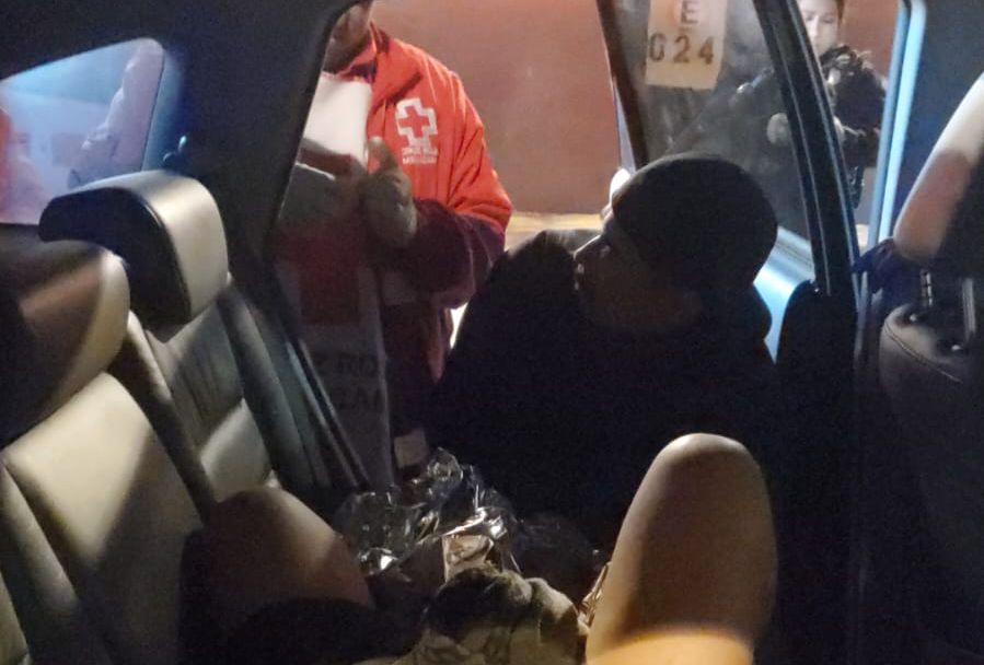 Policías de Tijuana auxilian en nacimiento de una bebé