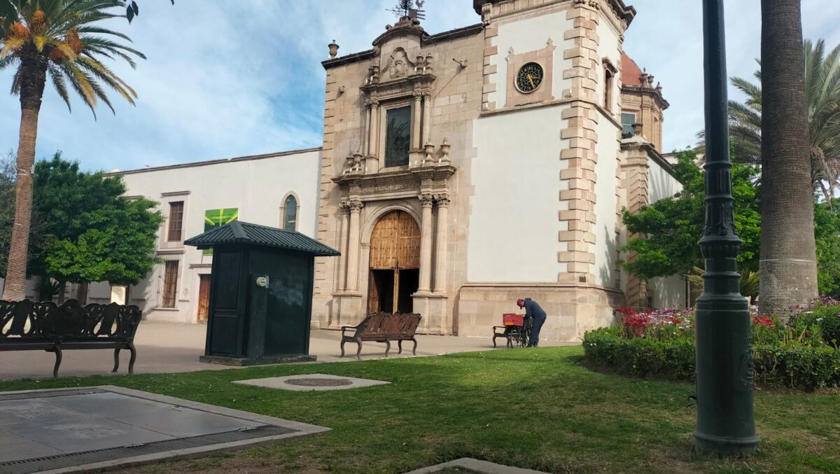 Ordenarán la presencia de comerciantes en templos