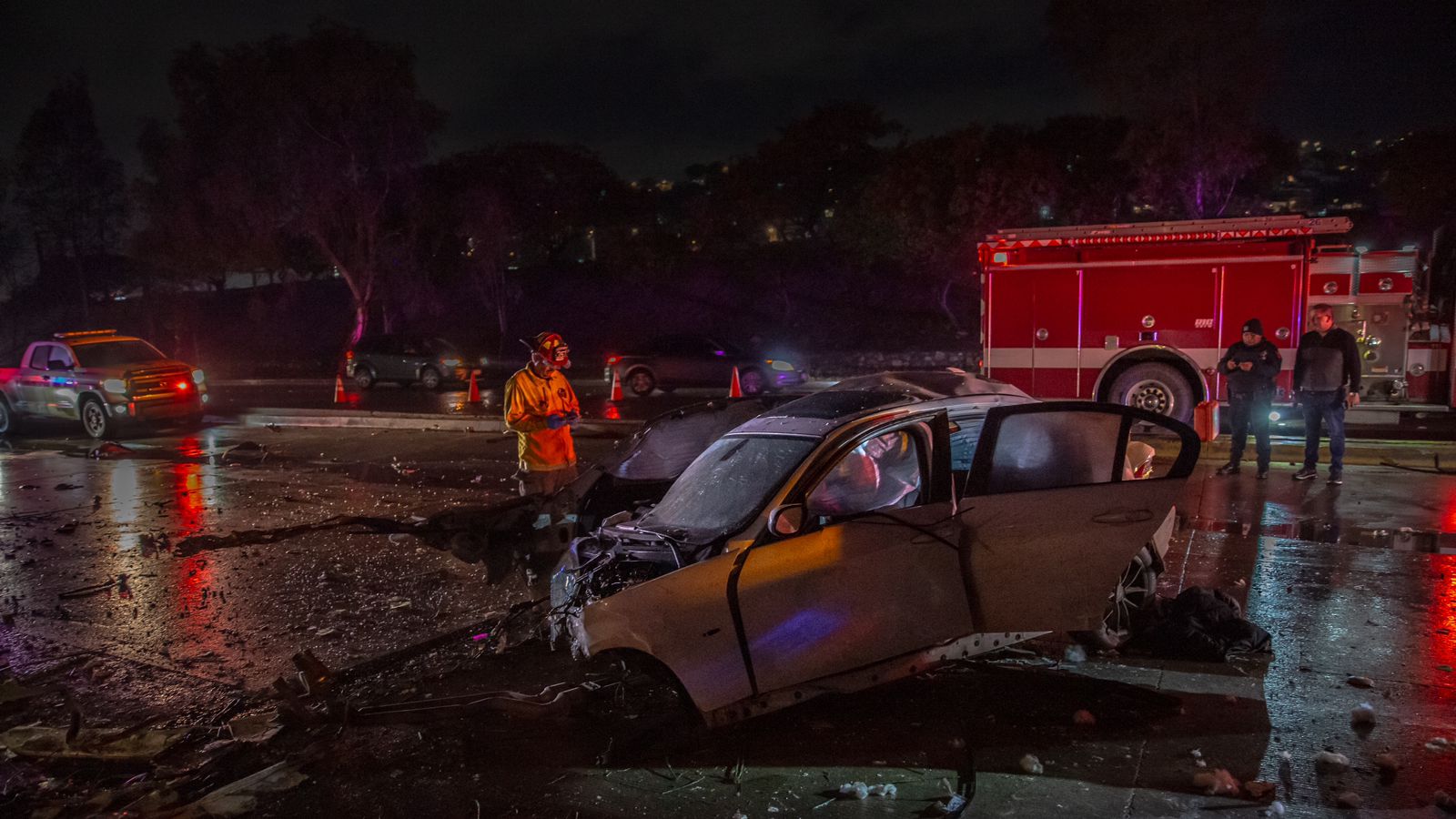 Conductor choca y huye dejando a 4 lesionados en la Vía Rápida