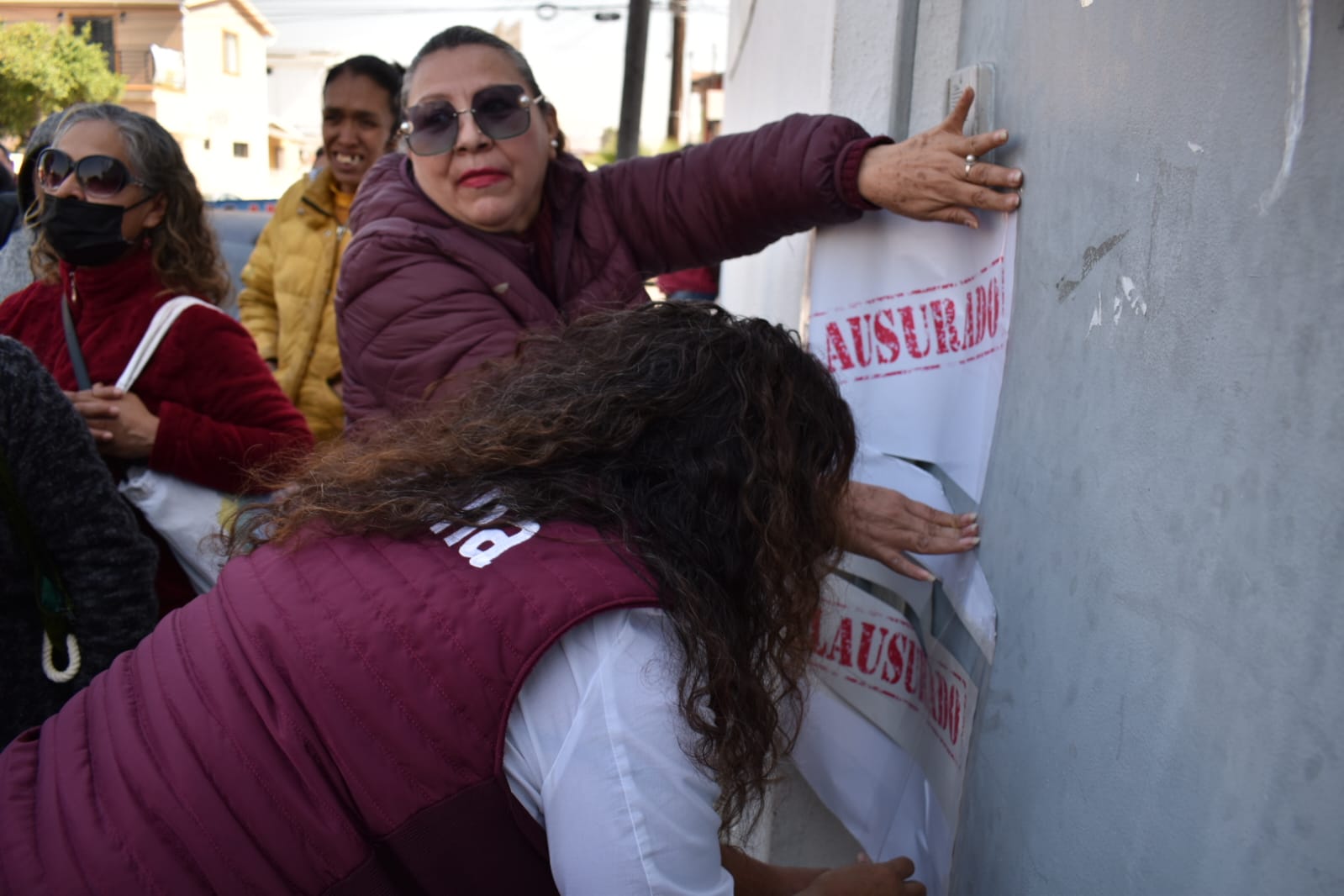 Militantes Toman Casa Morena en Tijuana por Irregularidades
