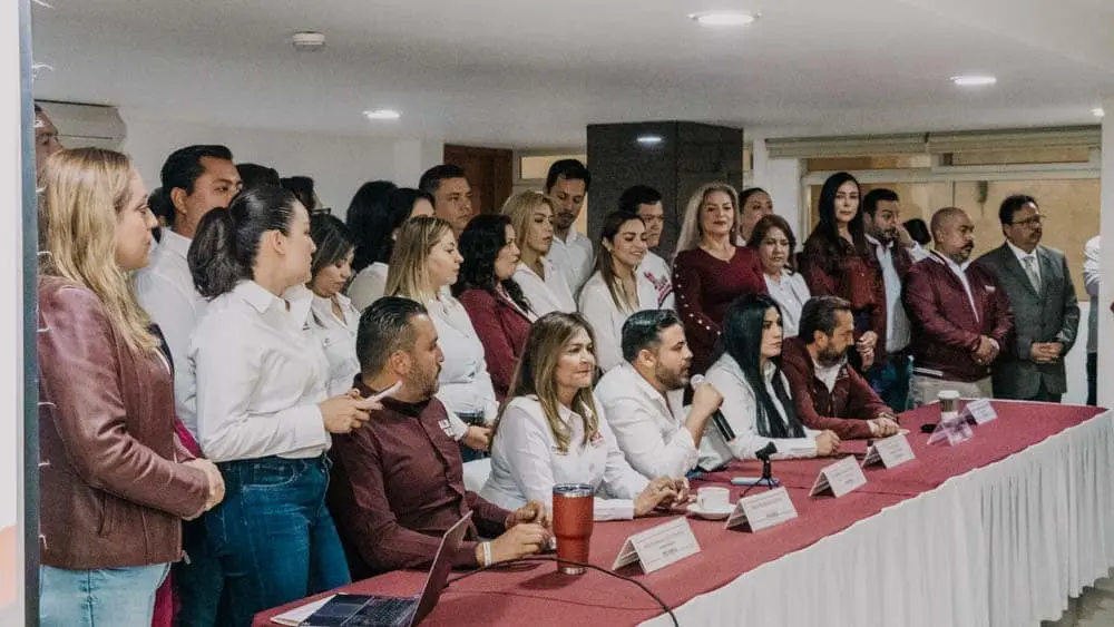 Presenta Morena a sus aspirantes a alcaldías y congreso