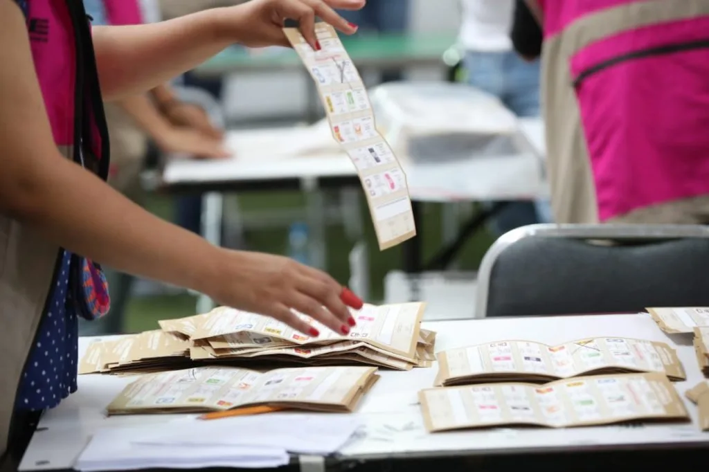 IEE difunde candidaturas de personas con discapacidad, LGBTTIQA+ e indígenas