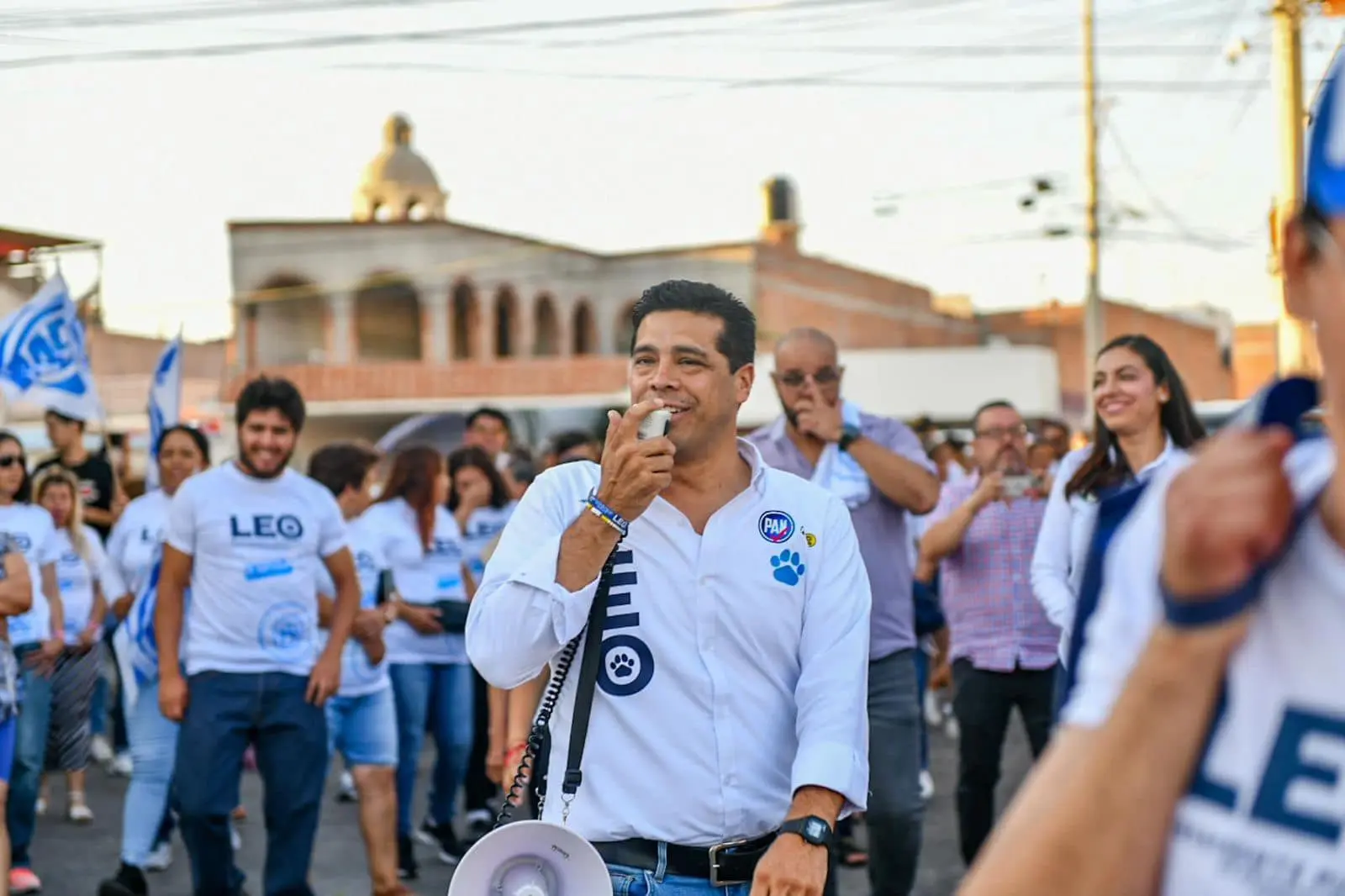 Propone Leo Montañez crear más rampas y banquetas seguras
