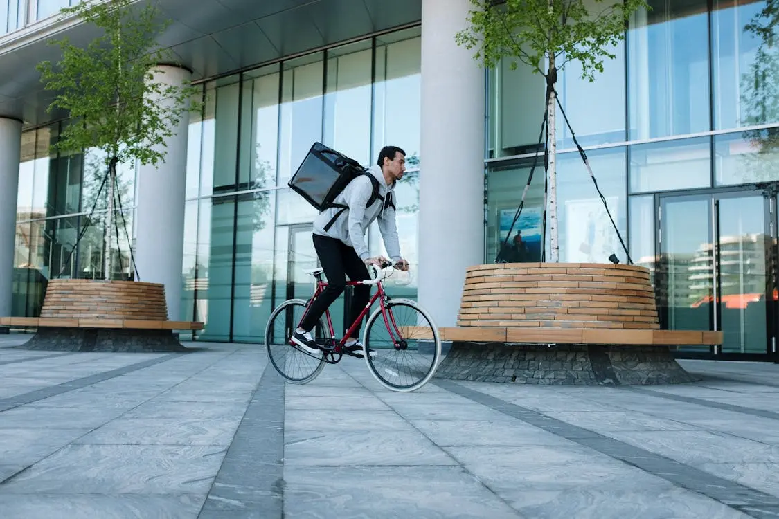 Empresas de delivery están abiertas a regular venta de bebidas alcohólicas