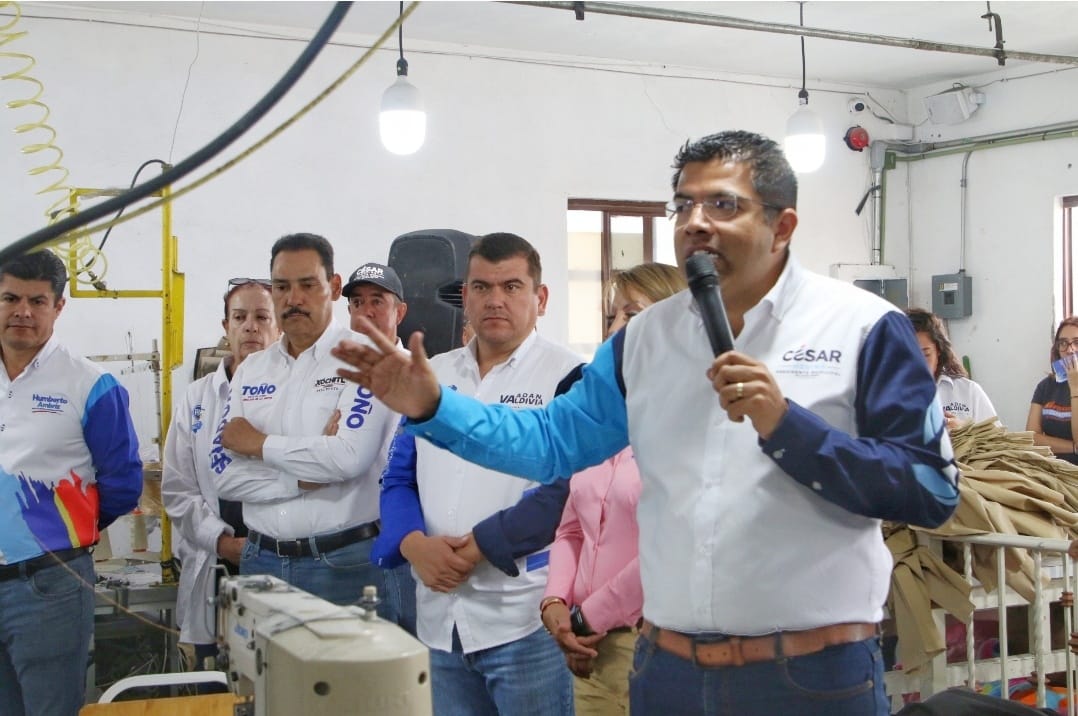 Más obra pública y social para Venadero, propone César Medina