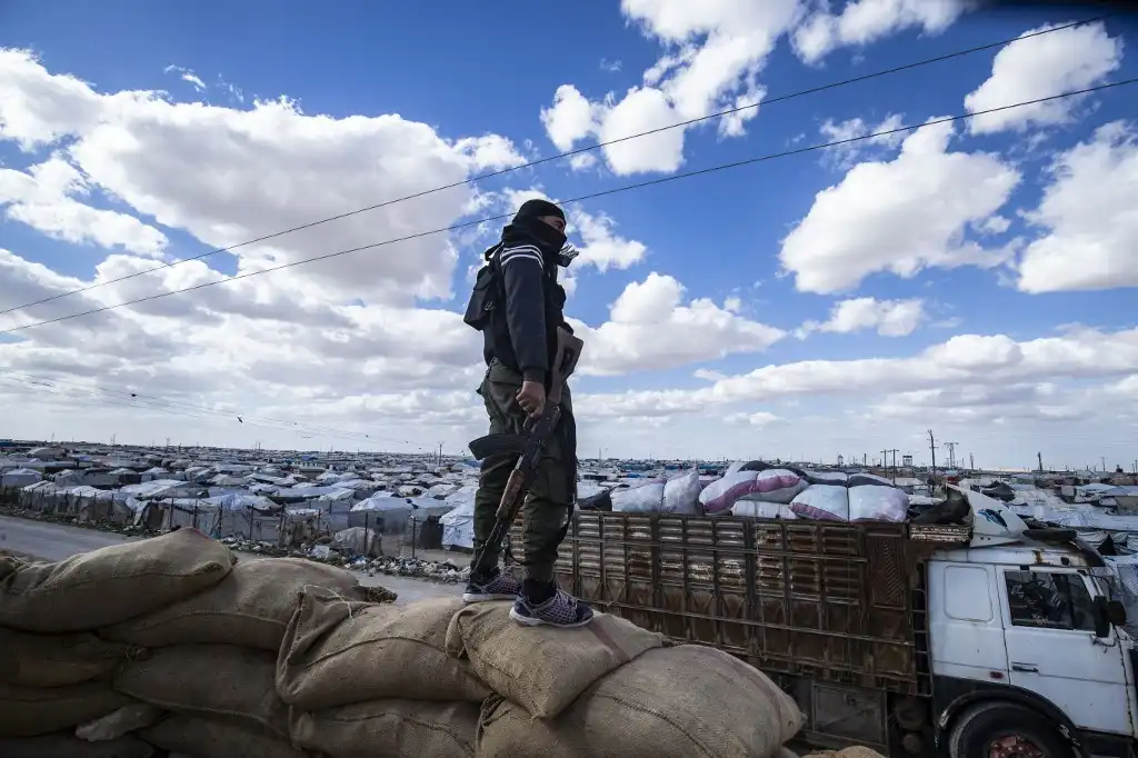 Ataque a gran escala: disparan cohetes desde Irak a base de coalición internacional en Siria