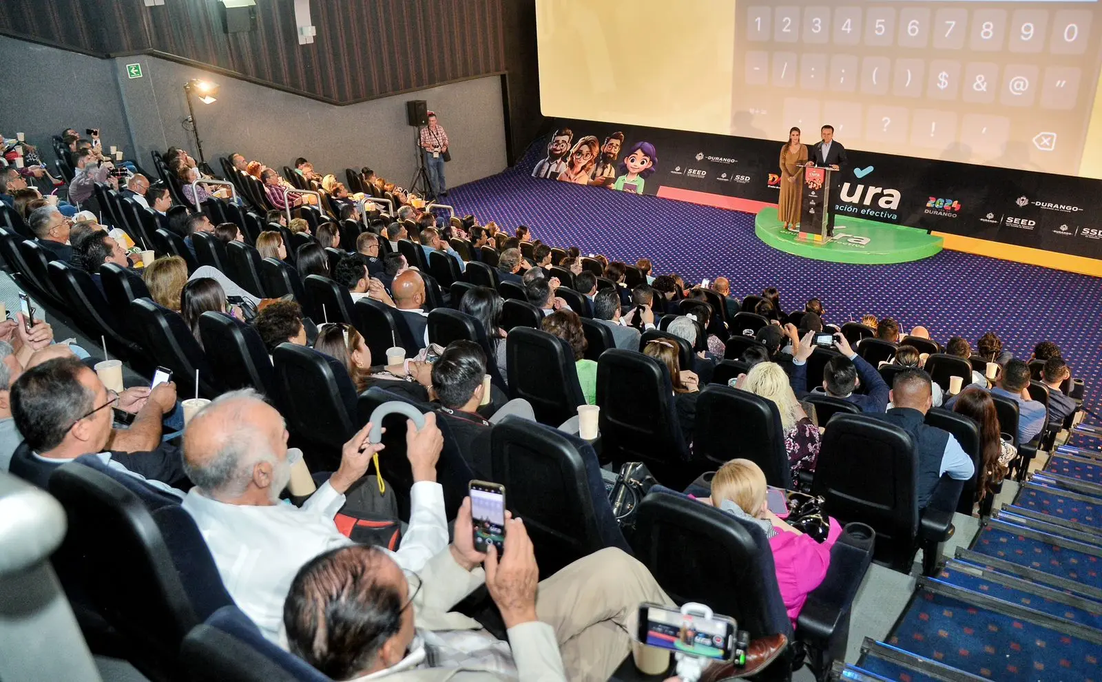 Presentan aplicación CURA, un regalo a padres de familia de todo el estado