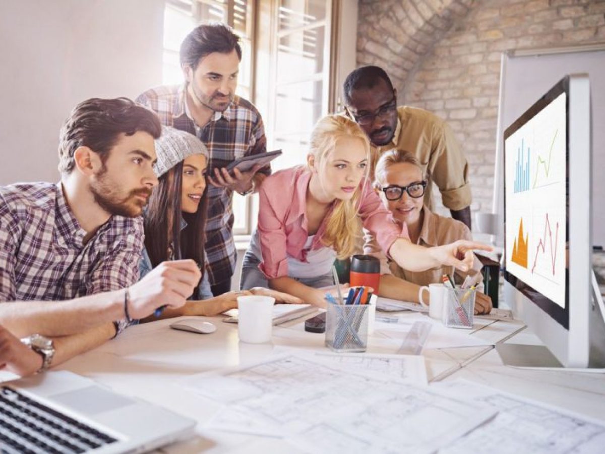 Jóvenes empujan mejores condiciones de trabajo