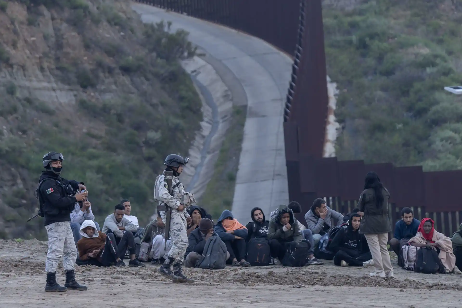 López Obrador y Biden ordenan &#8216;medidas concretas&#8217; para reducir los cruces fronterizos irregulares