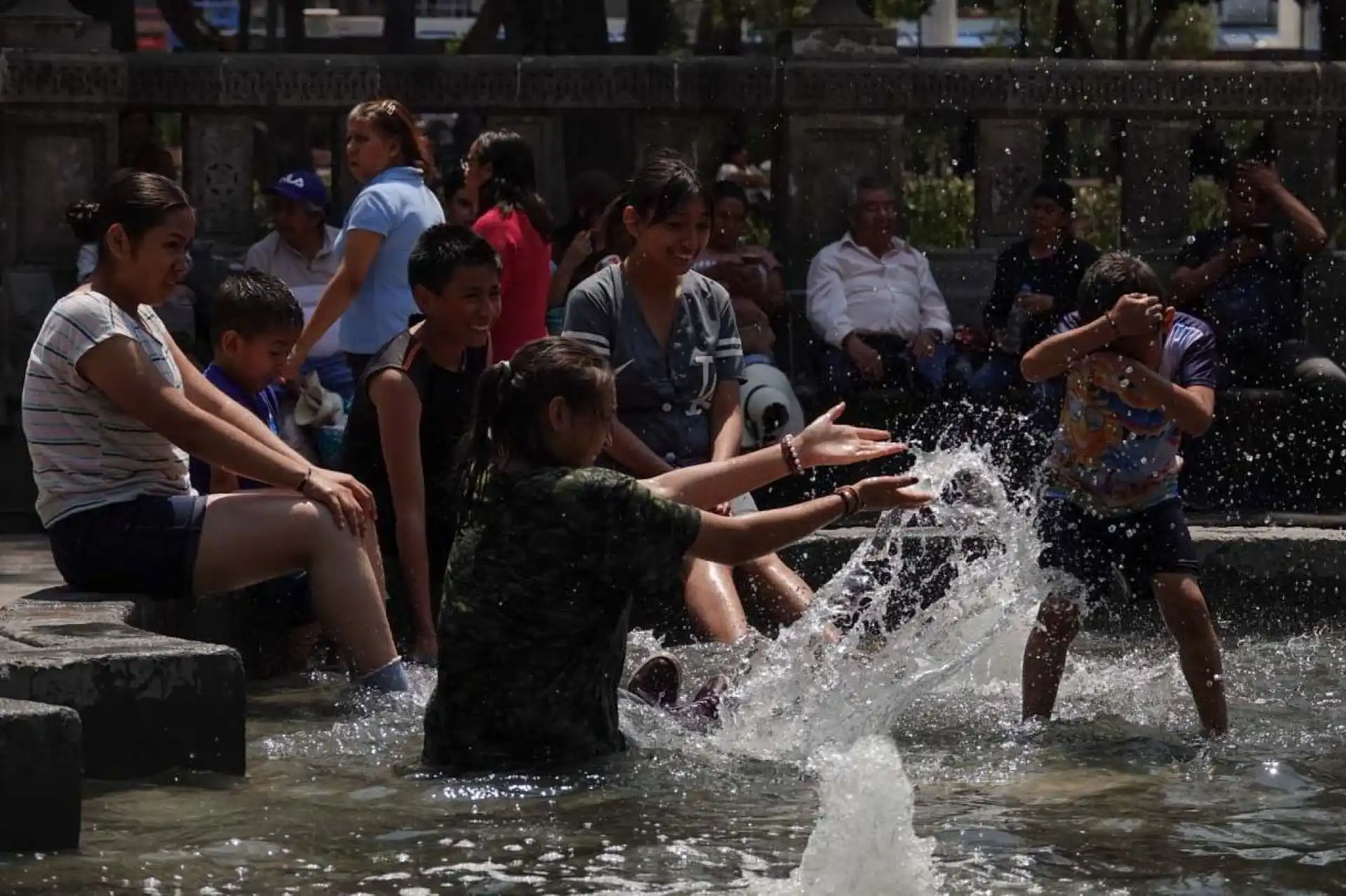 México arde con la onda de calor; algunos estados rebasan los 45º C