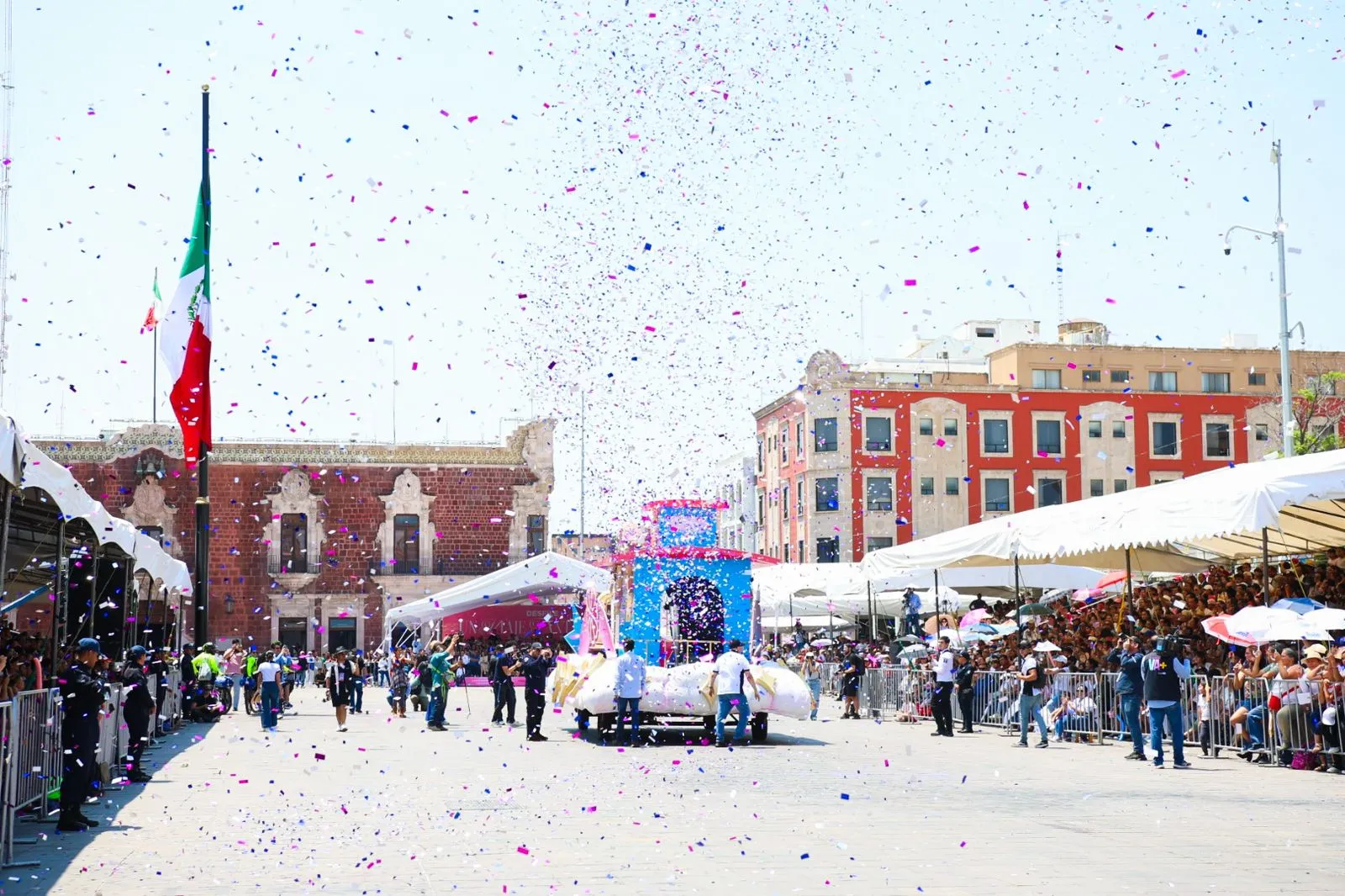 Un viaje fantástico: se realizó el tradicional desfile de primavera