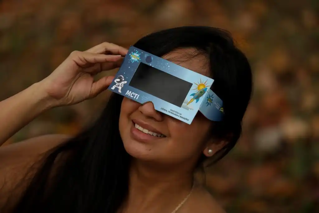 Un peligro del eclipse solar es la pérdida irreparable de la visión