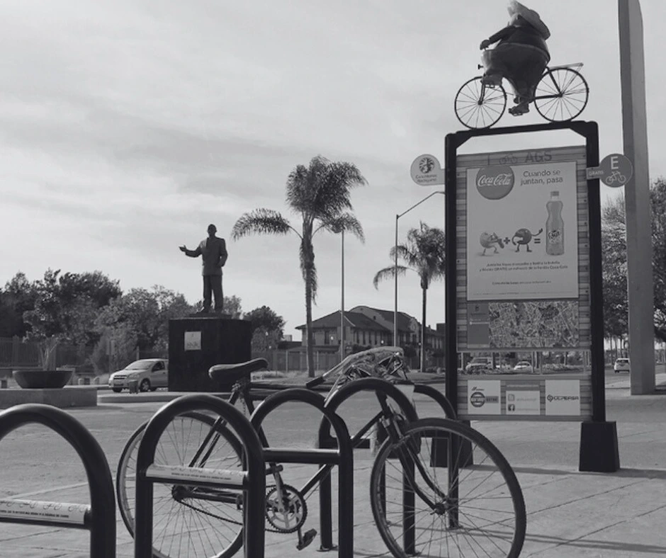 Comunidad ciclista pide más bici estacionamientos