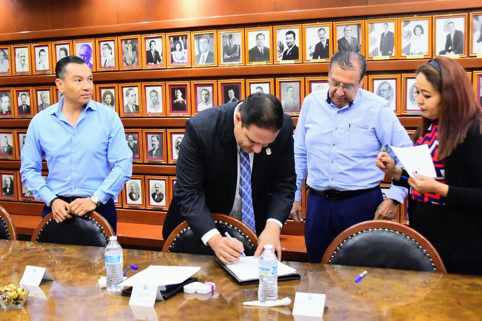 Municipio formaliza adquisición de bienes inmuebles para espacios públicos