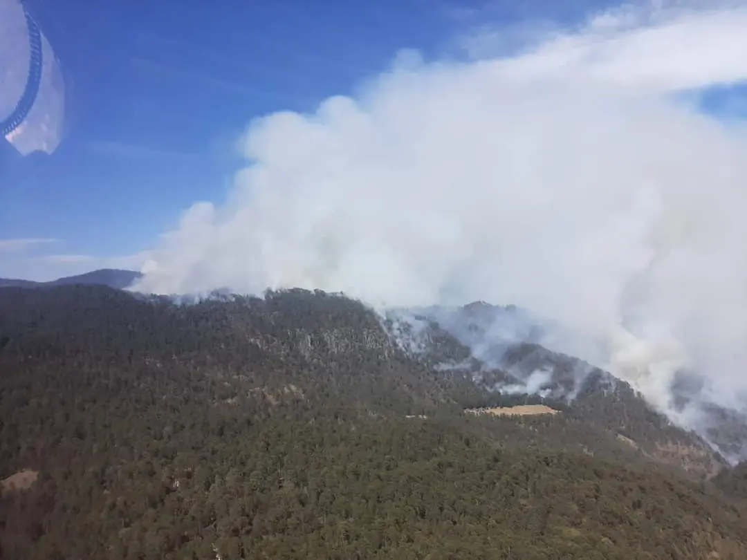 Autoridades en alerta ante incendios activos en San Dimas