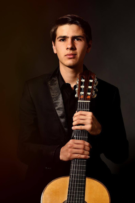 José Daniel Salceda en el Ciclo de Guitarra del Teatro Juárez