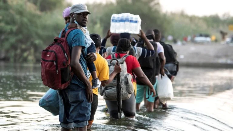 Migración no se debe ser utilizada como “moneda de cambio” por políticos en campaña