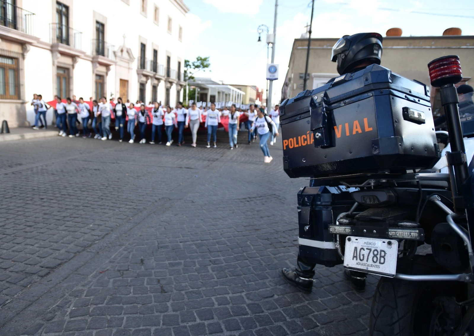 Habrá cierres viales este domingo por marcha de normalistas