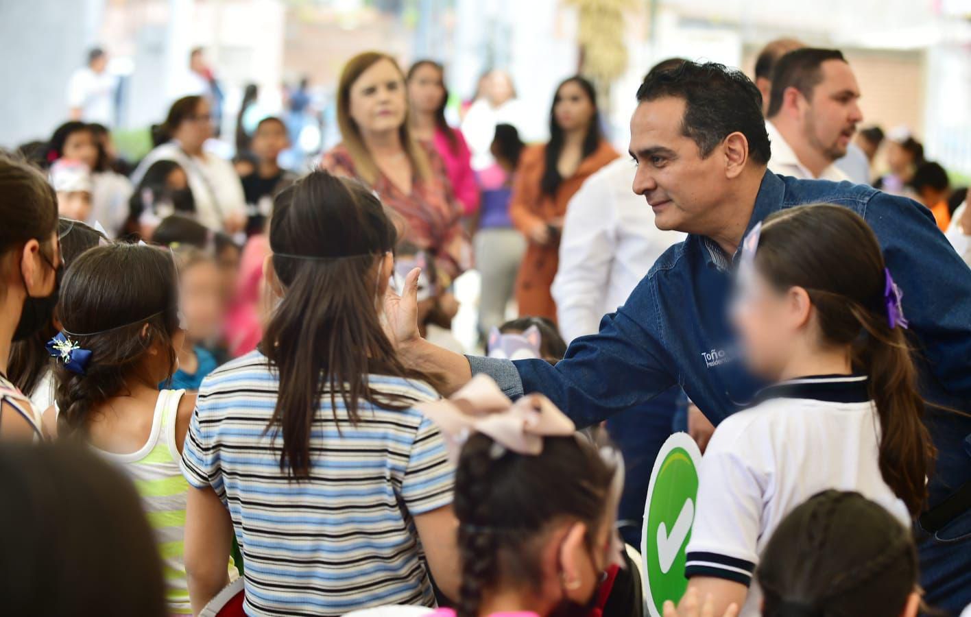 Con el Presupuesto Participativo entrega Gobierno Municipal cancha de futbol 7